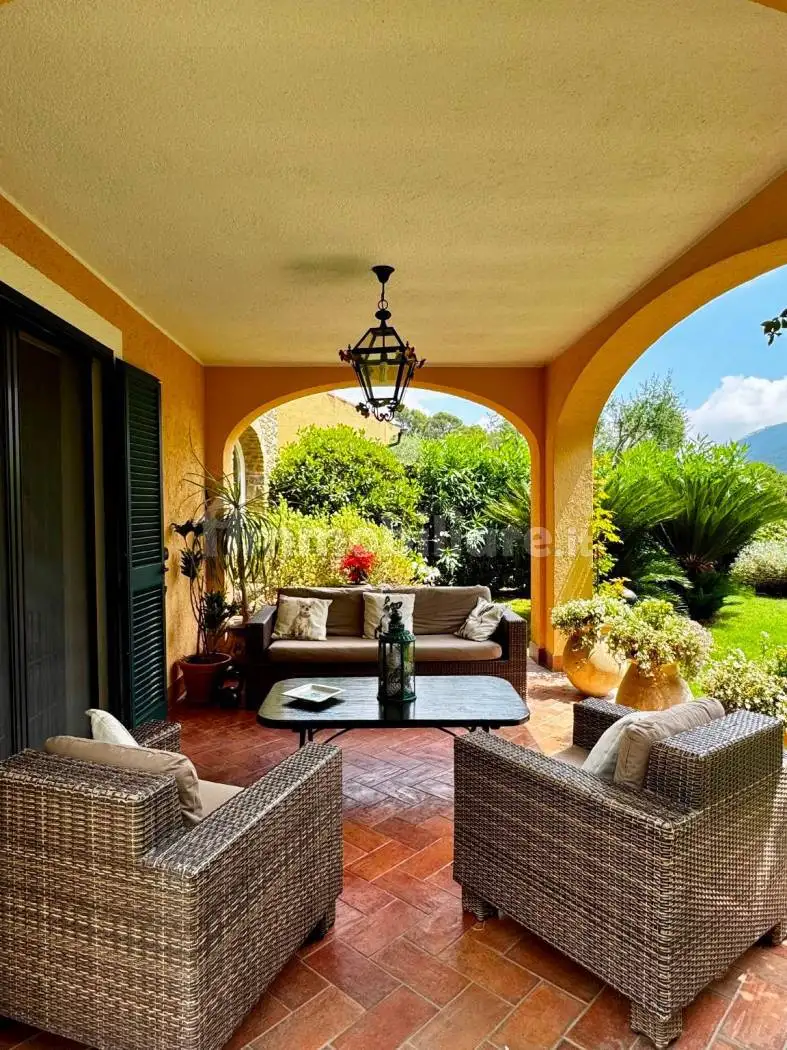 Villa in vendita a Garlenda