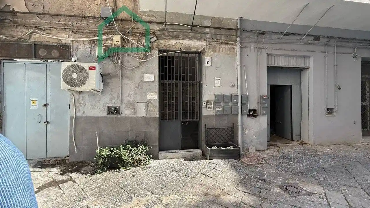 Quadrilocale via San Cosmo fuori Porta Nolana, 4, Garibaldi - Ferrovia, Napoli - foto 3