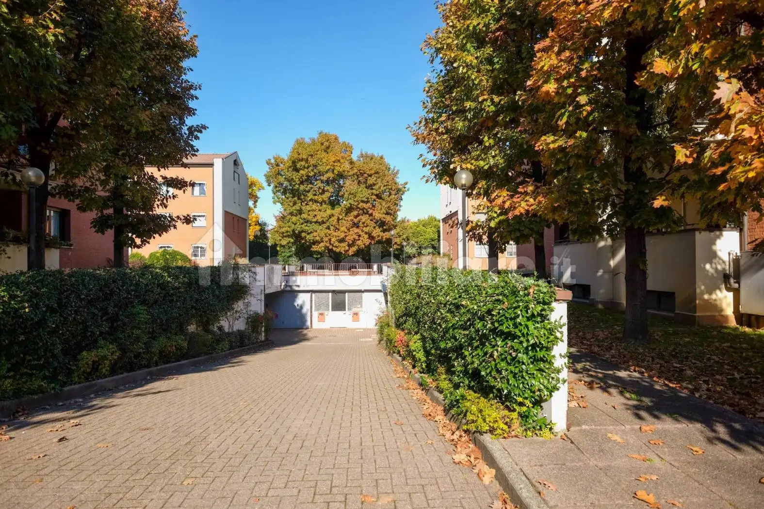 Trilocale via Sandro Pertini 6, Centro, Arese - foto 2