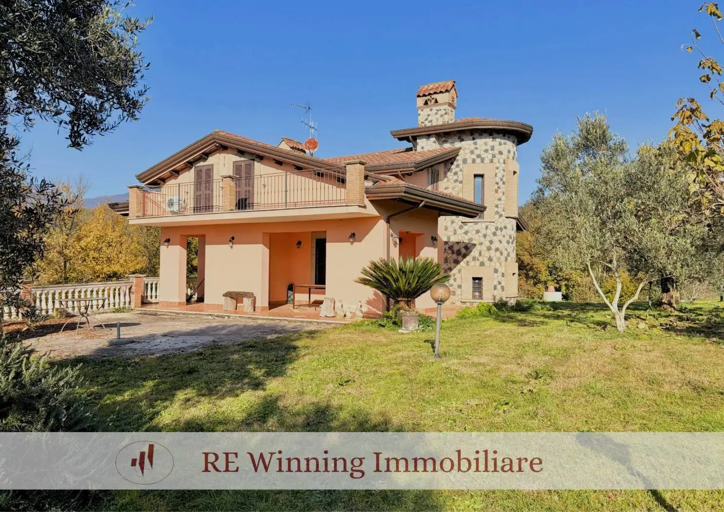 Villa in vendita a Giuliano di Roma