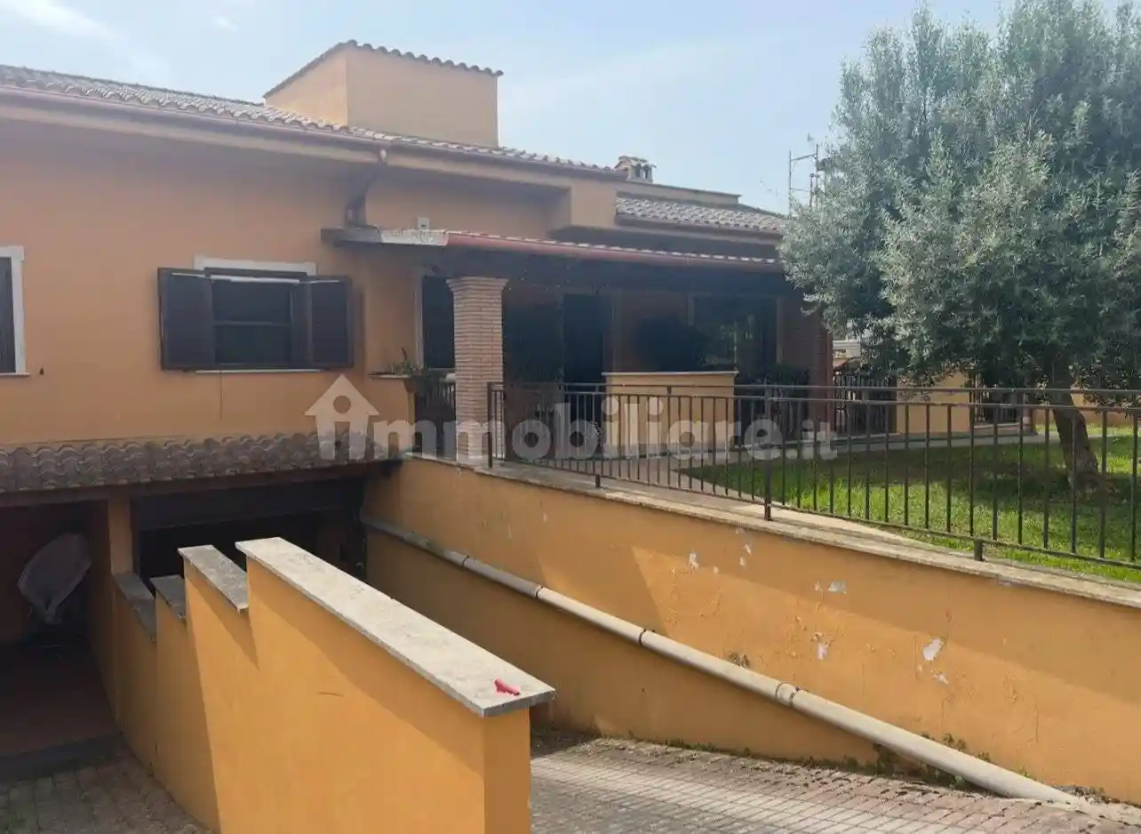 Villa bifamiliare via Casal di Claudia 76, Anzio Due, Anzio - foto 3