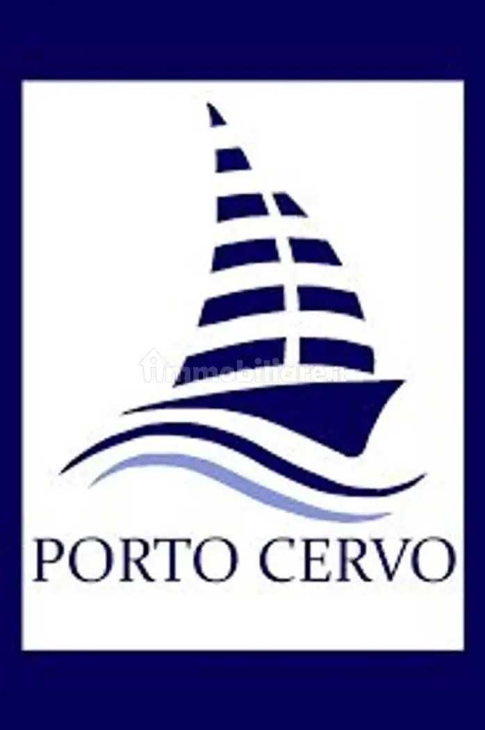 Palazzo - Edificio in vendita a Arzachena