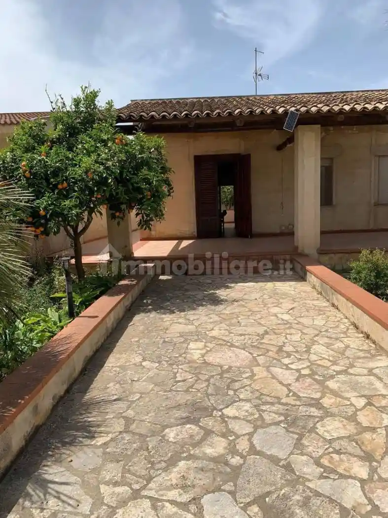 Villa unifamiliare via 70 17, Triscina, Castelvetrano - foto 2