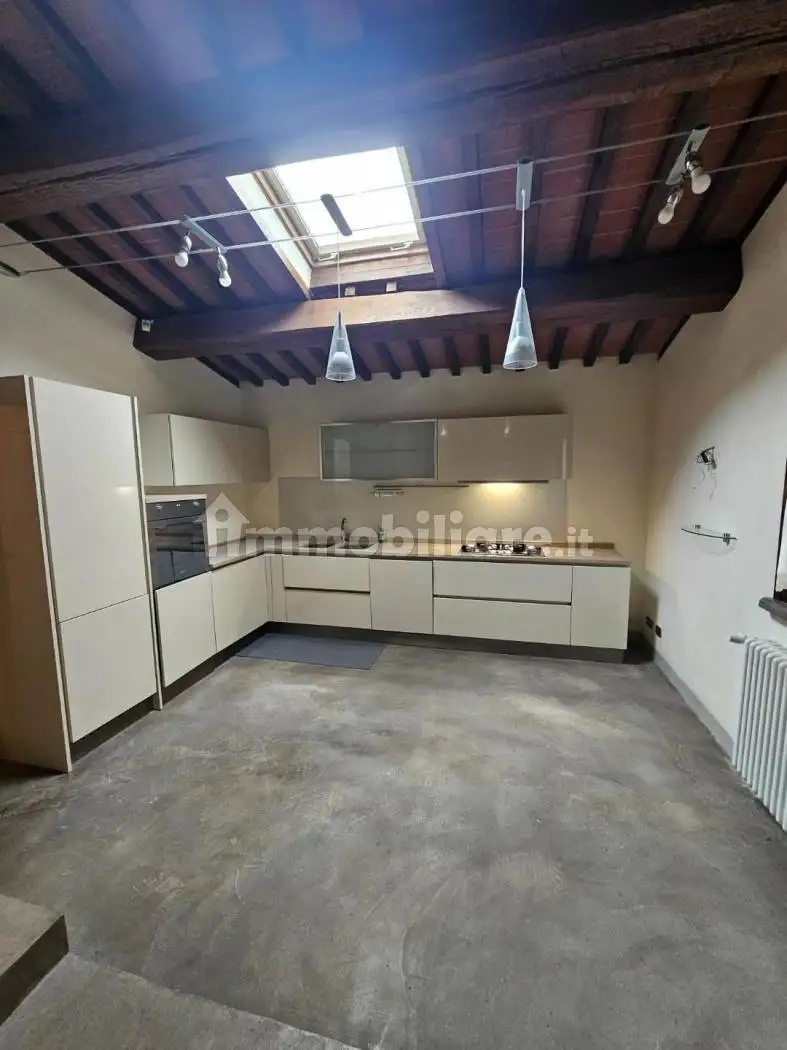 Terratetto unifamiliare via Roma,  57014, Centro, Collesalvetti - foto 2