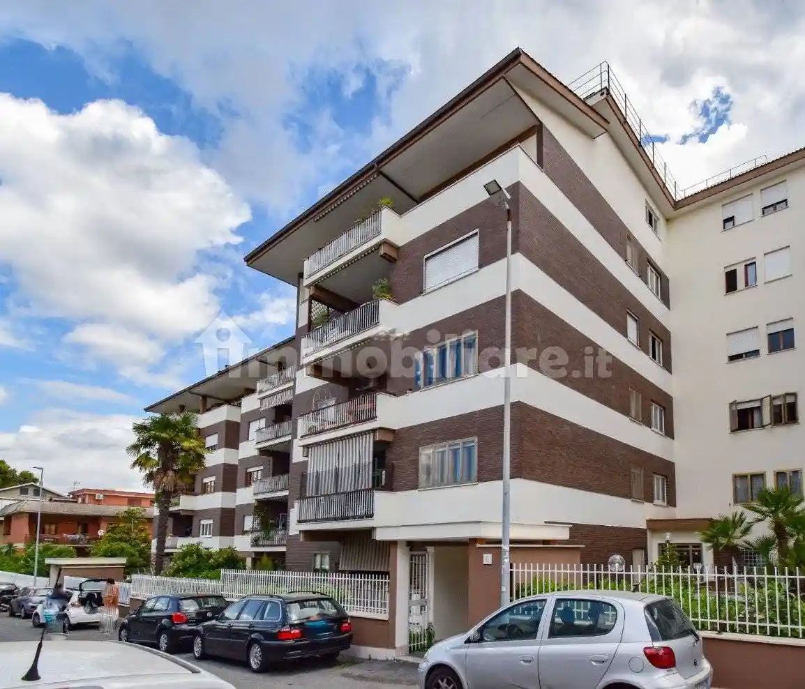 Appartamento via Domenico Berti 6, Monte Mario - Trionfale, Roma - foto 2