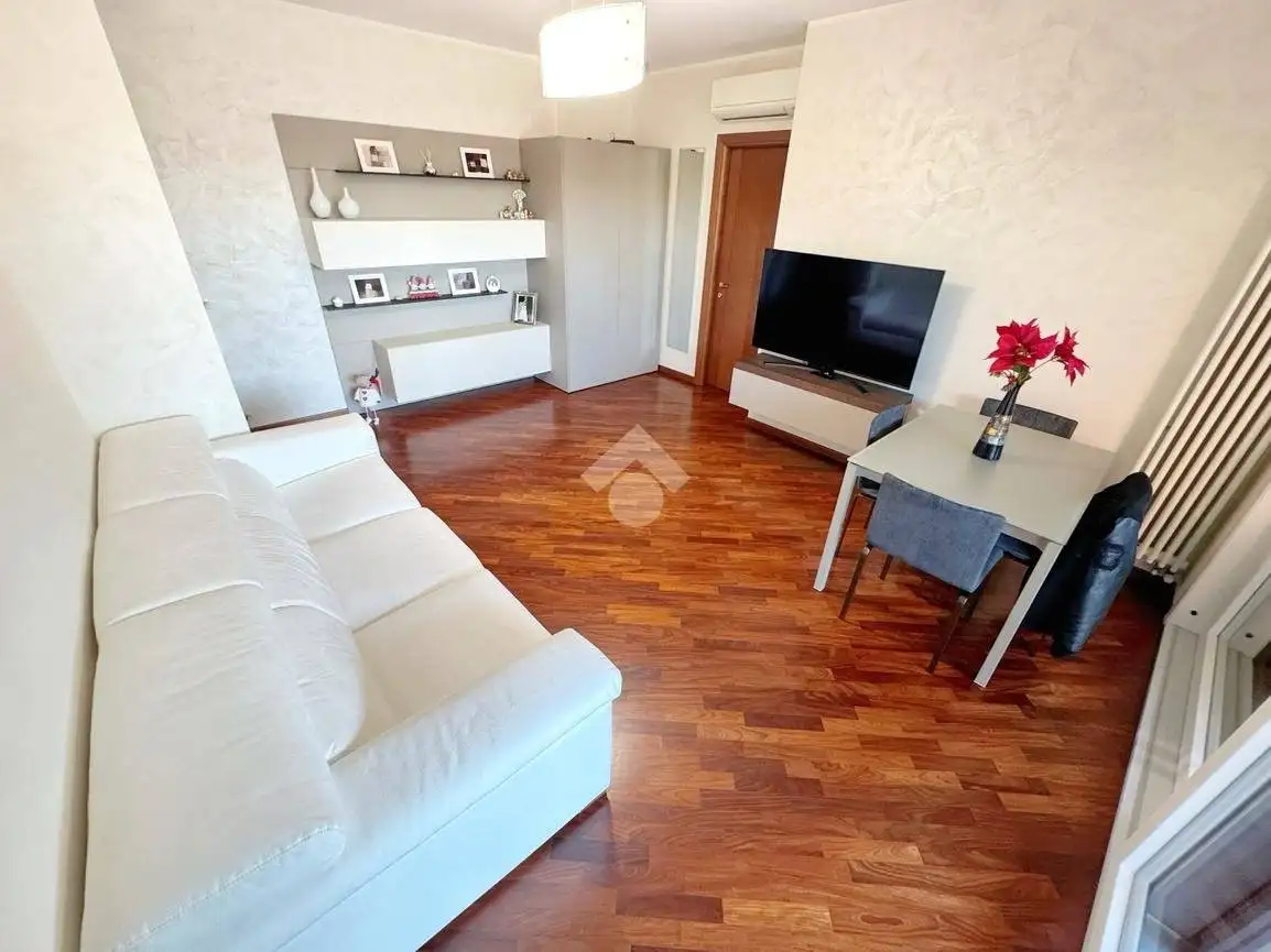 Appartamento in vendita a Parma