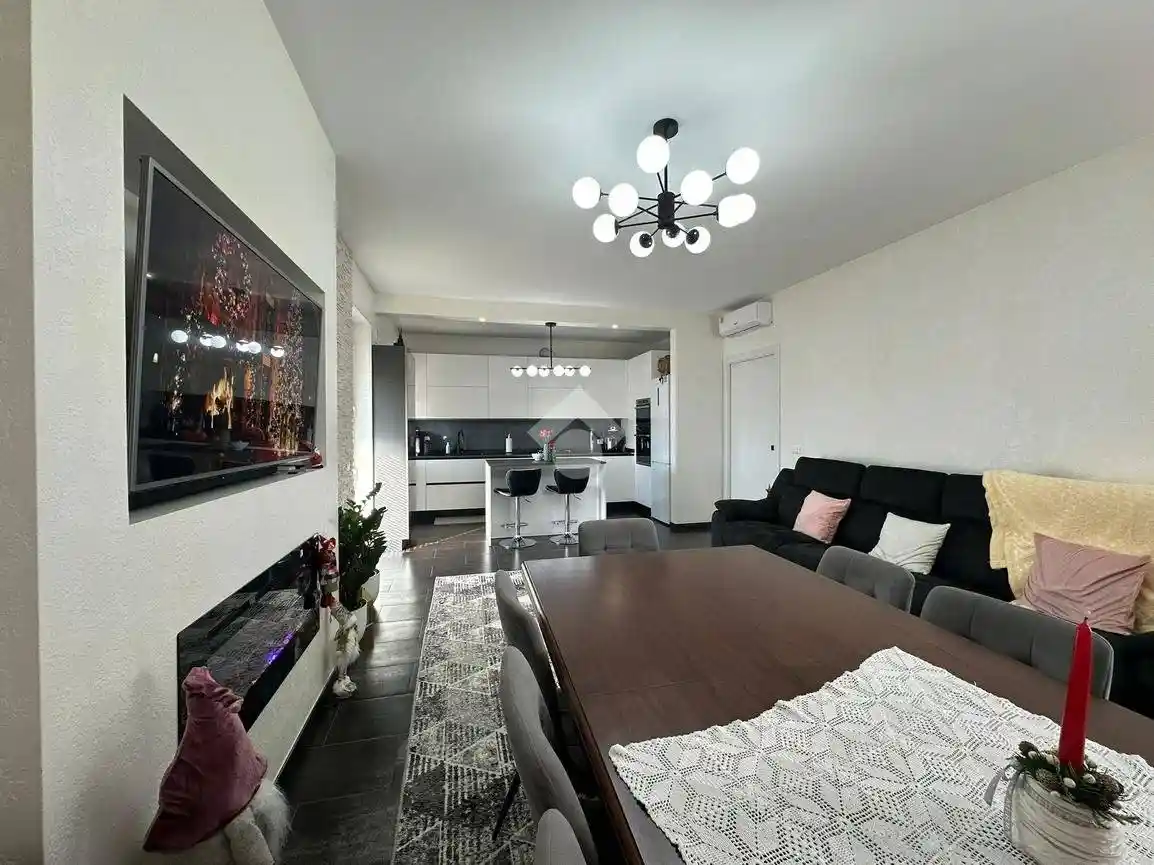 Appartamento via I' Maggio 2, Centro, Dueville - foto 3