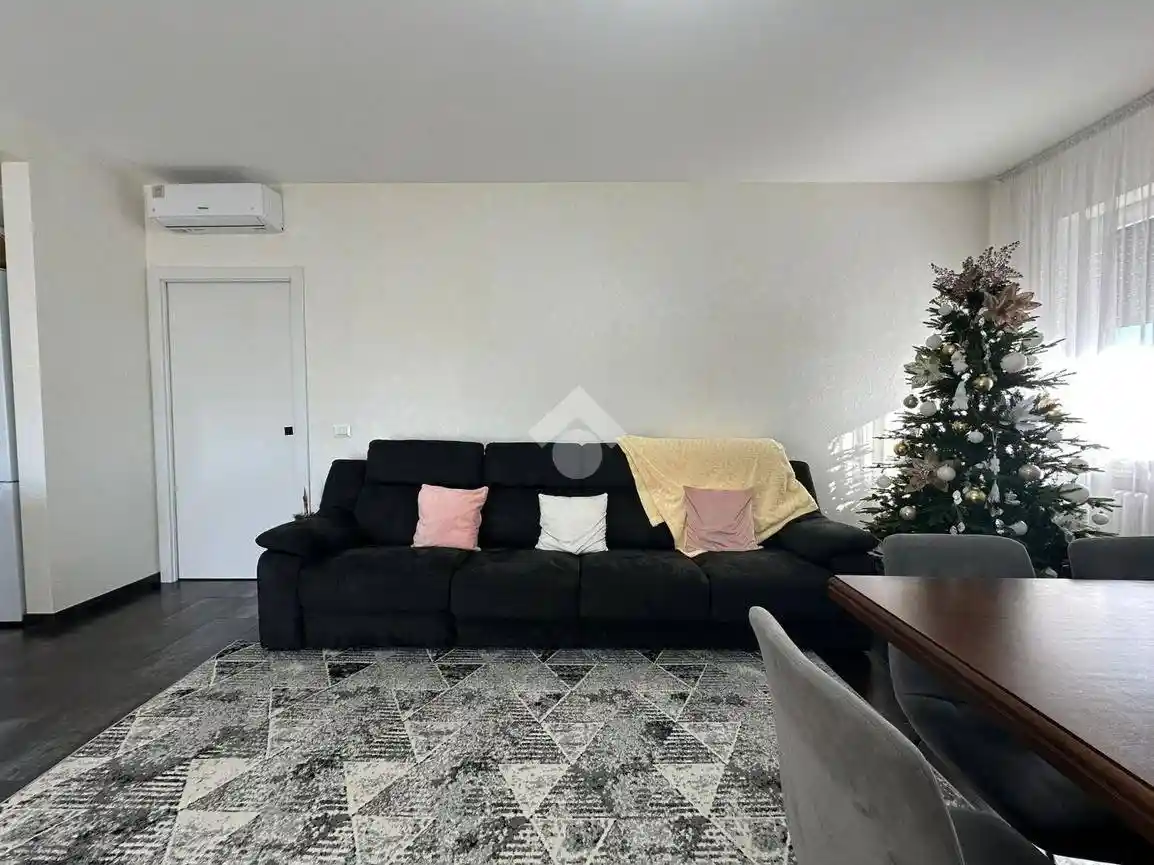 Appartamento via I' Maggio 2, Centro, Dueville - foto 4