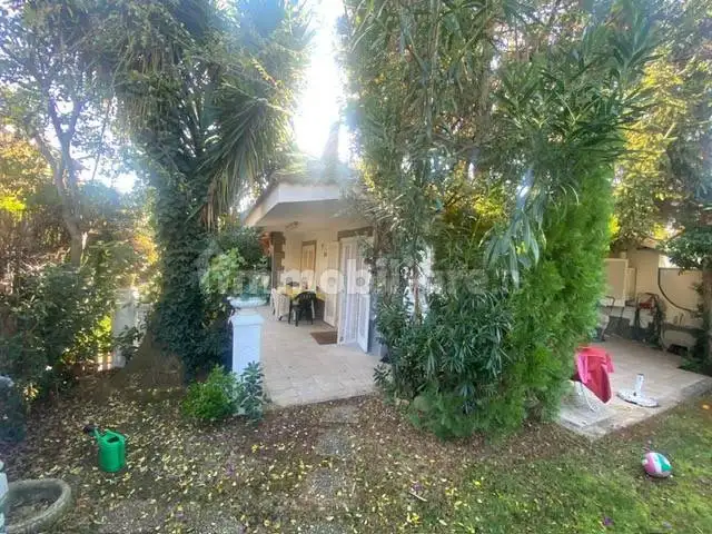 Villa in vendita a Ladispoli