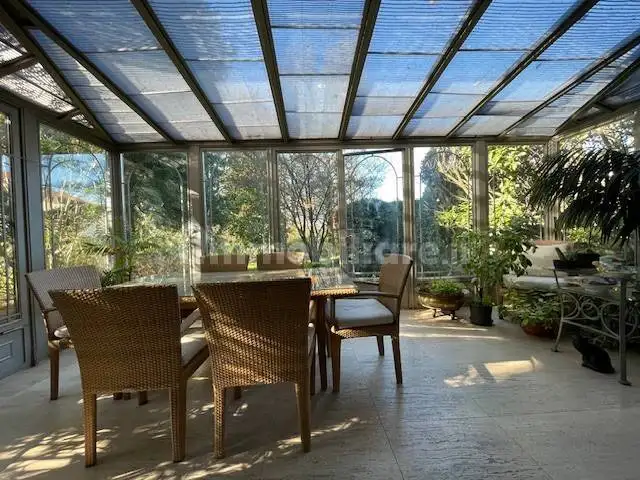 Villa in vendita a Gavirate