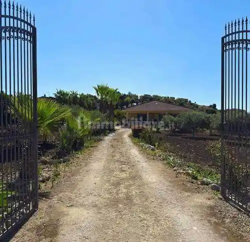 Villa in vendita a Campobello di Licata
