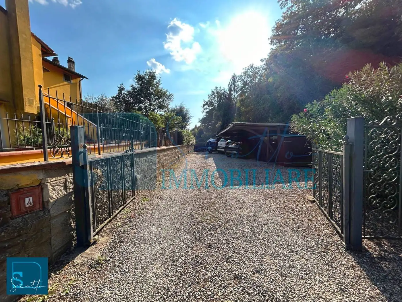 Villa in vendita a Capraia e Limite