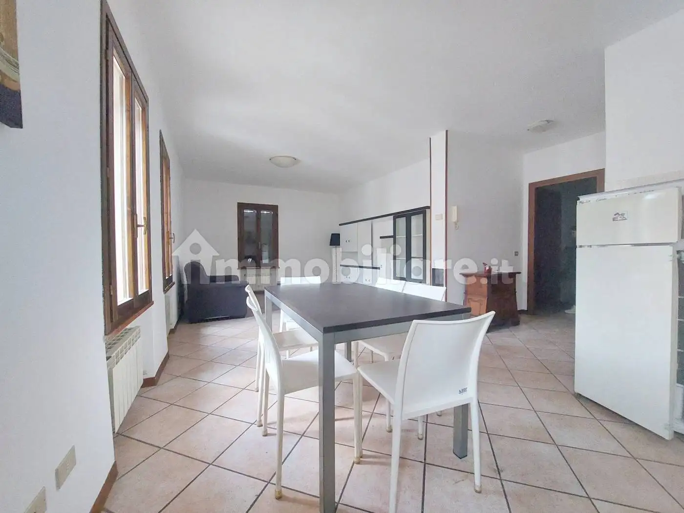 Trilocale buono stato, primo piano, Centro, Brescello - foto 2