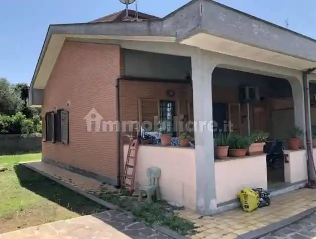 Villetta a schiera in vendita a Ardea