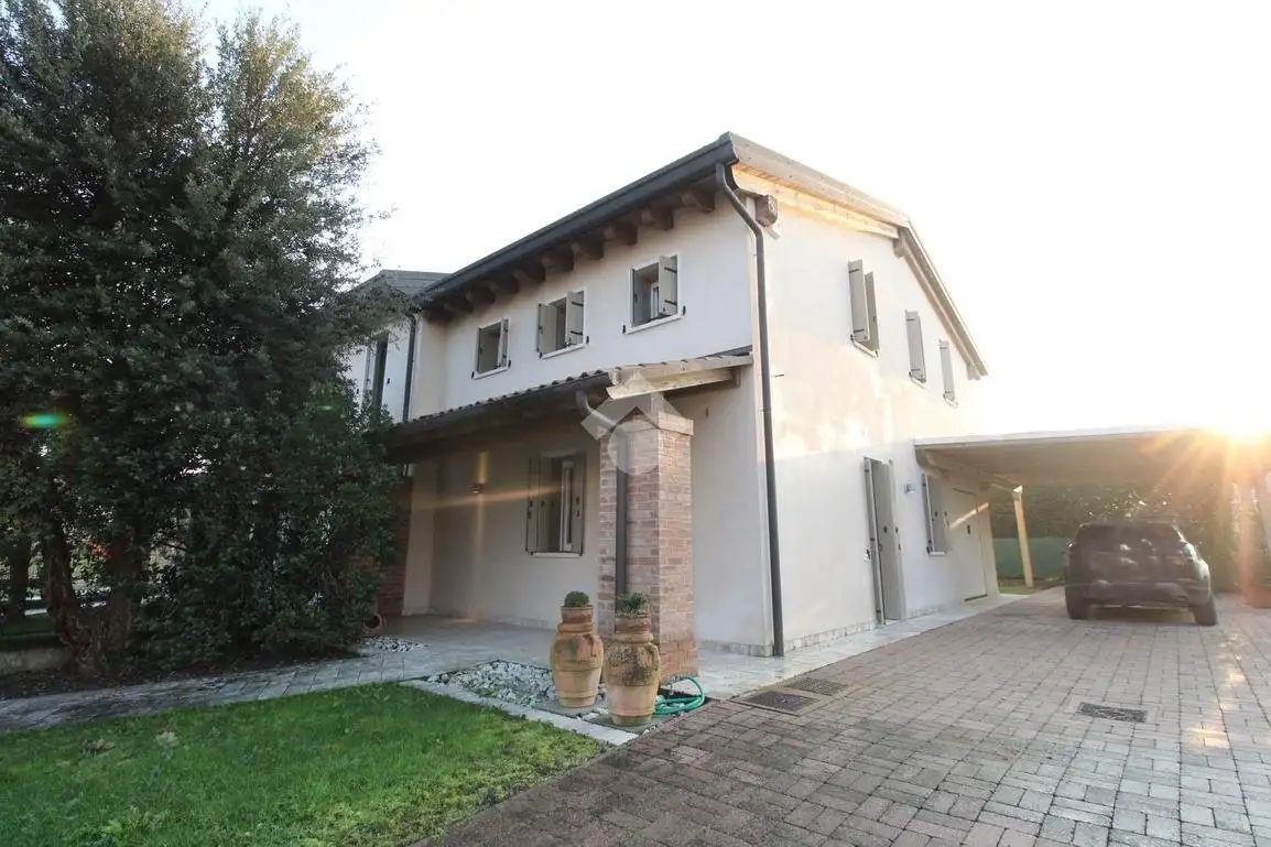 Villa in vendita a Montegalda