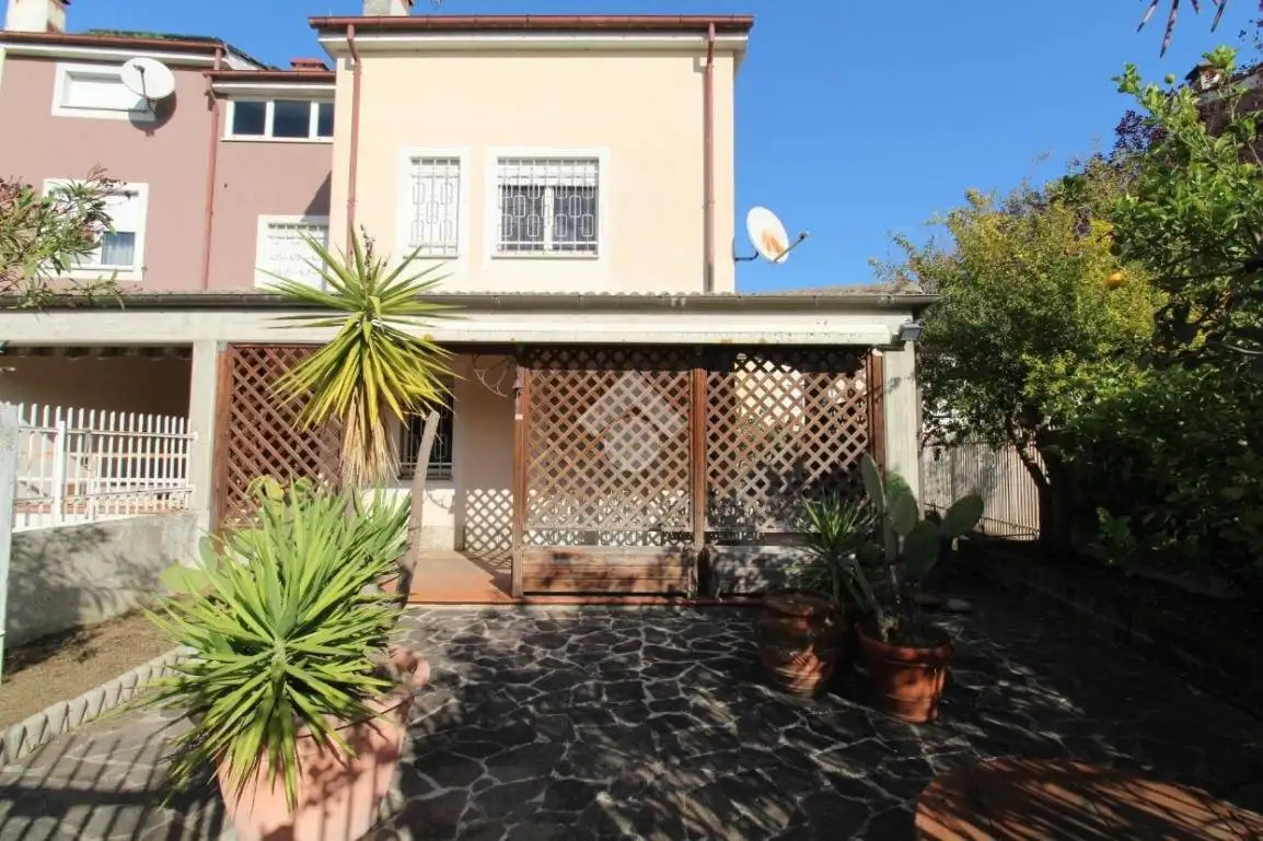 Villa a schiera largo Ugo la Malfa 7, Bellante Stazione, Bellante - foto 2