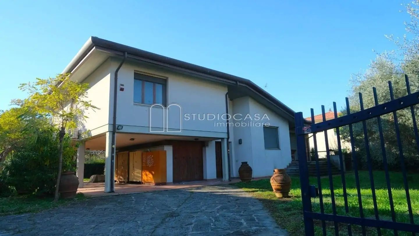 Villa in vendita a San Giuliano Terme