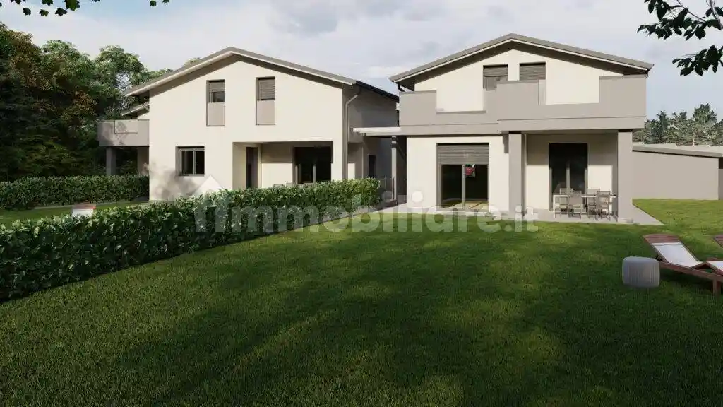 Villa in vendita a Montano Lucino