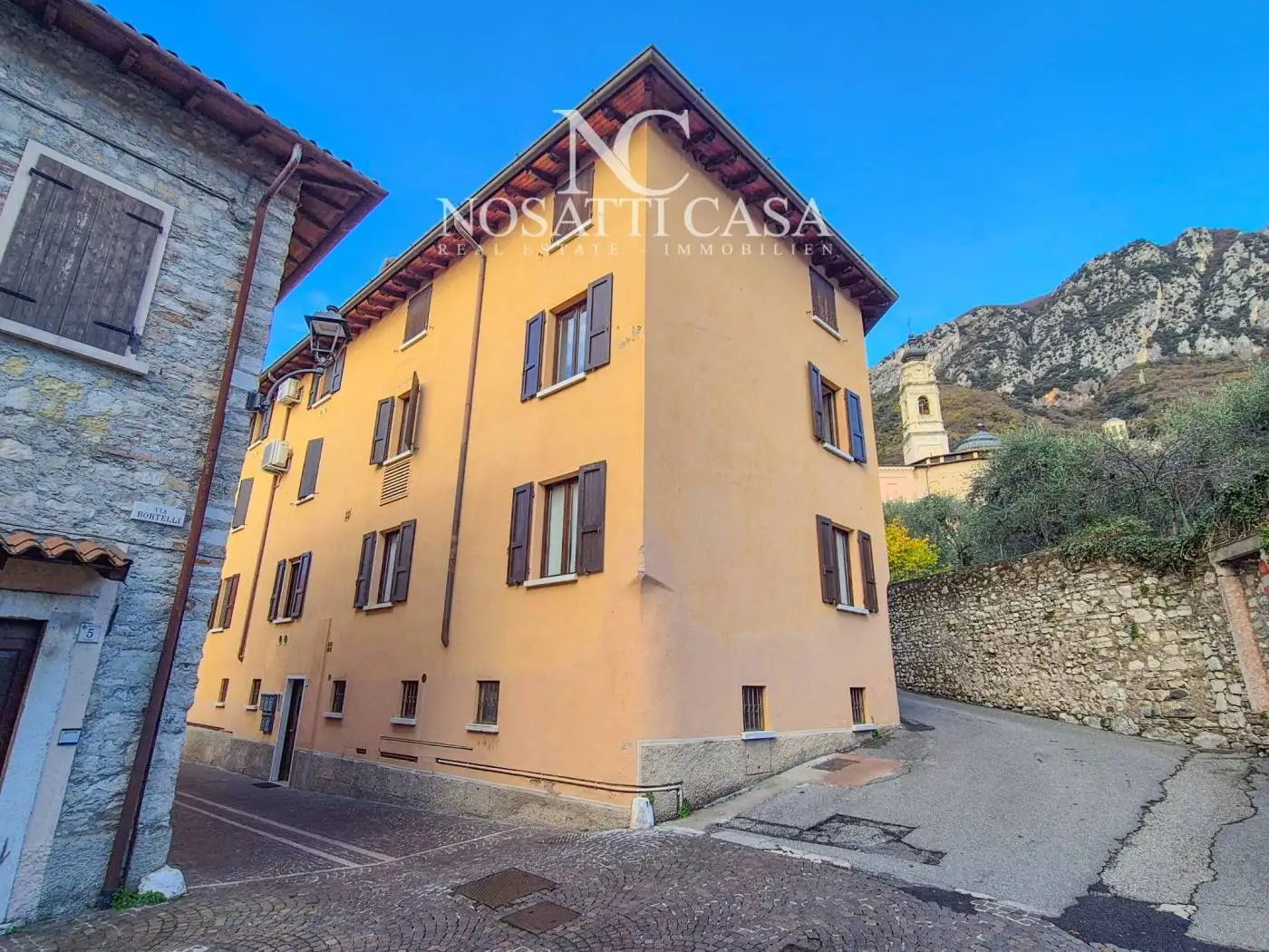 Appartamento in vendita a Gargnano