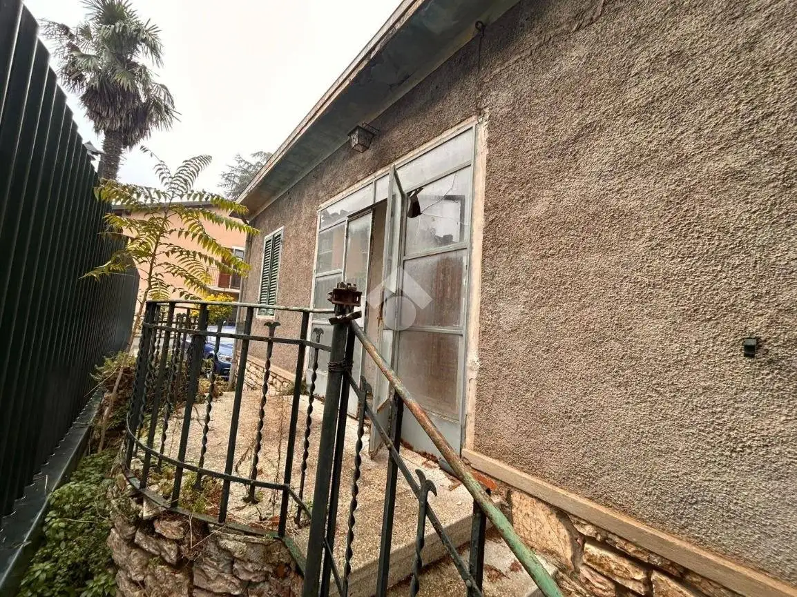 Casa indipendente in vendita a Perugia