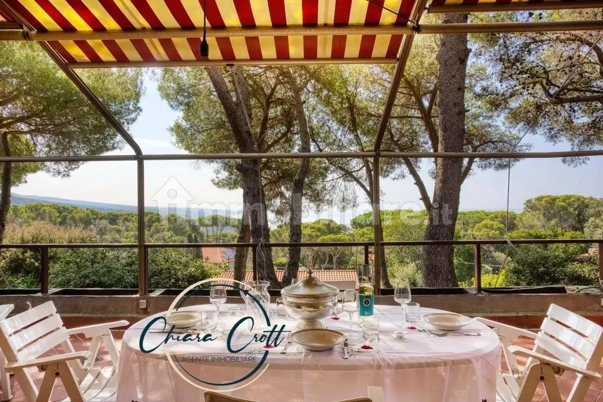 Villa in vendita a Livorno