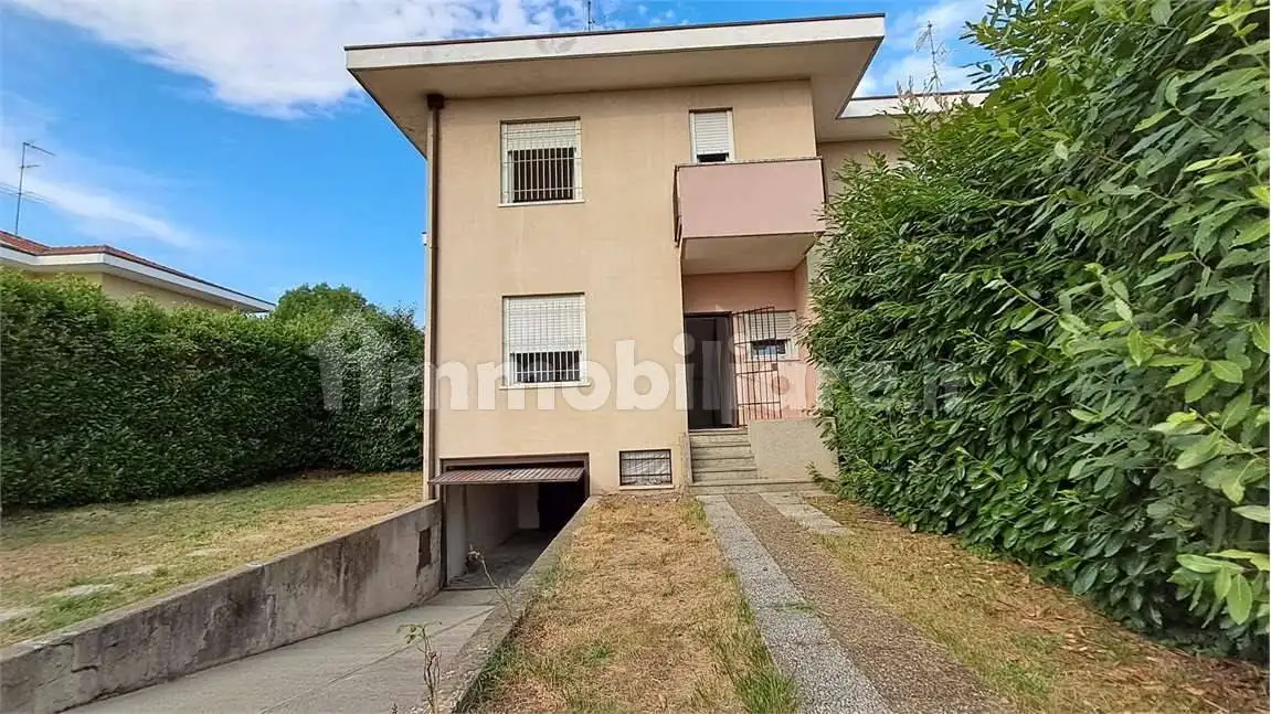 Villa in vendita a Inveruno