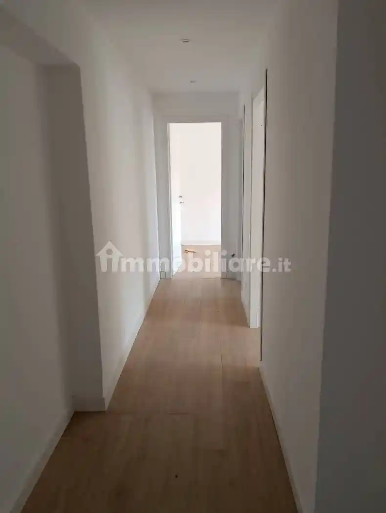 Trilocale via Garigliano 16, Centro, Latina - foto 2