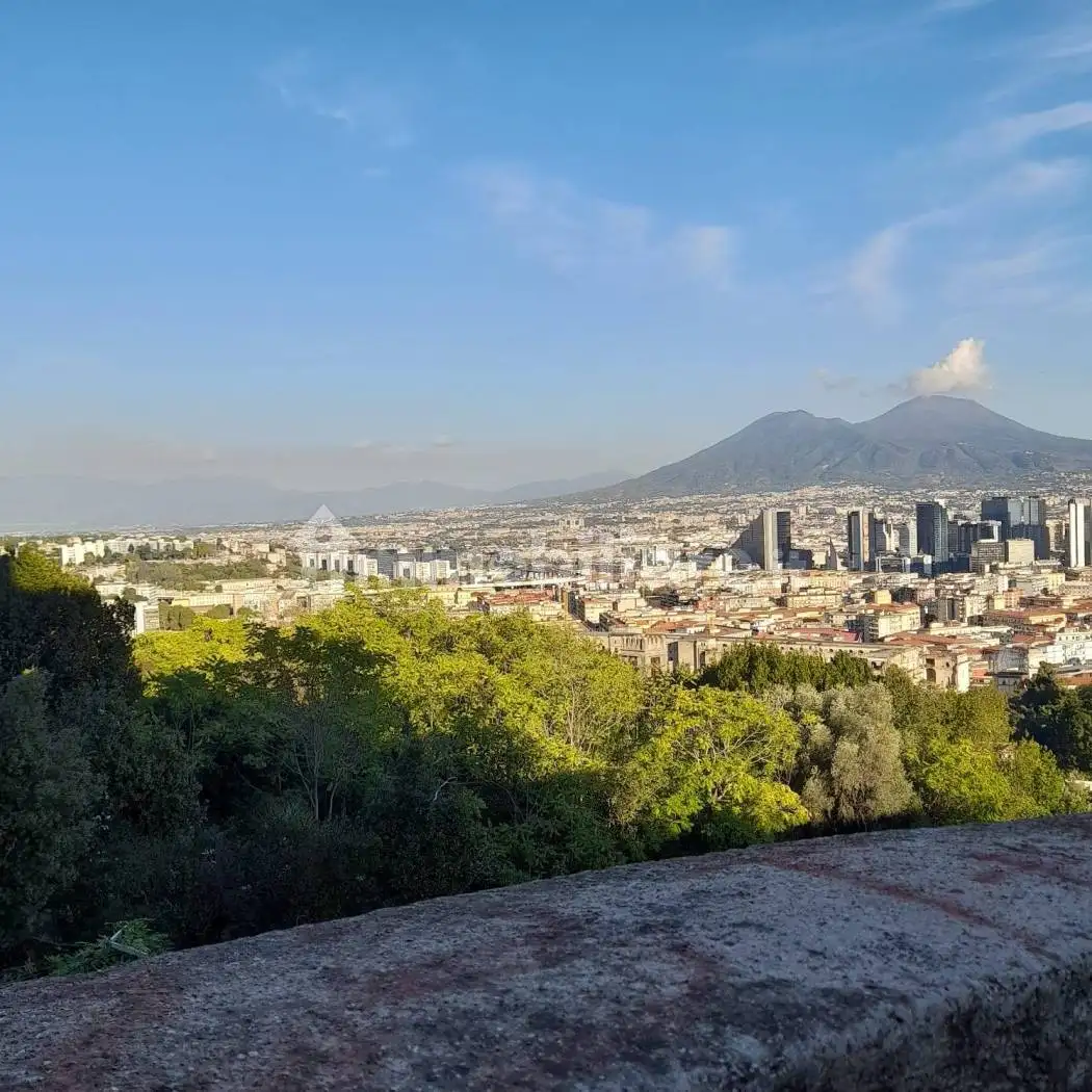 Appartamento in affitto a Napoli