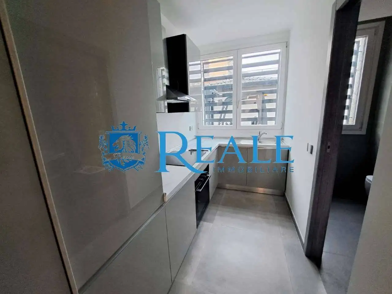 Palazzo - Edificio in Affitto - foto 3