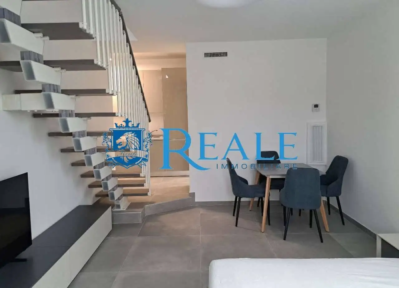 Palazzo - Edificio in Affitto - foto 4