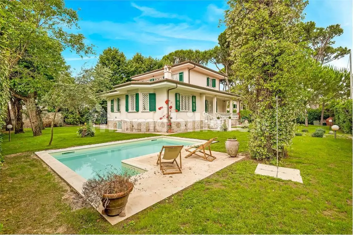 Villa in affitto a Forte dei Marmi