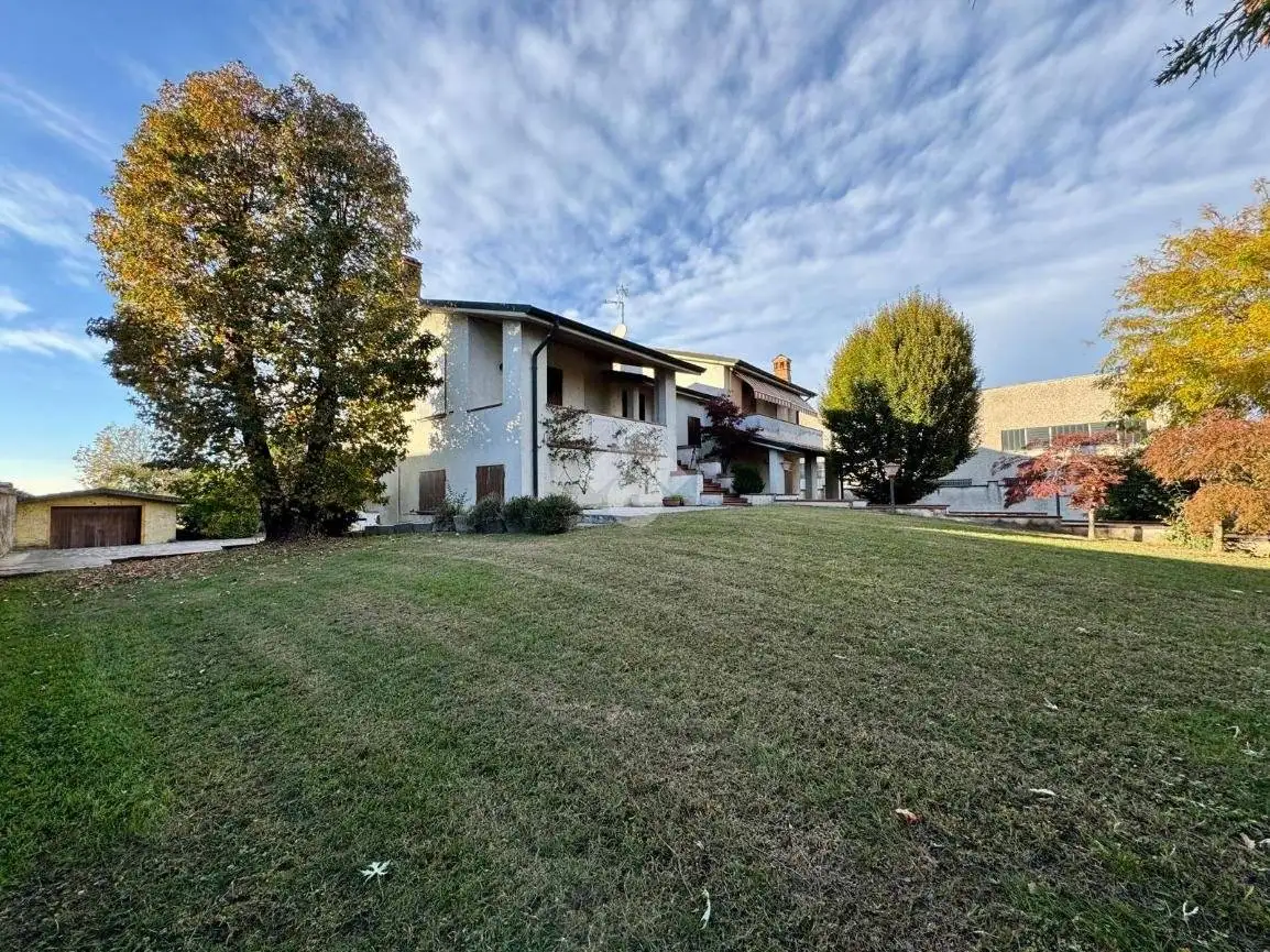 Villa in vendita a Fiesco