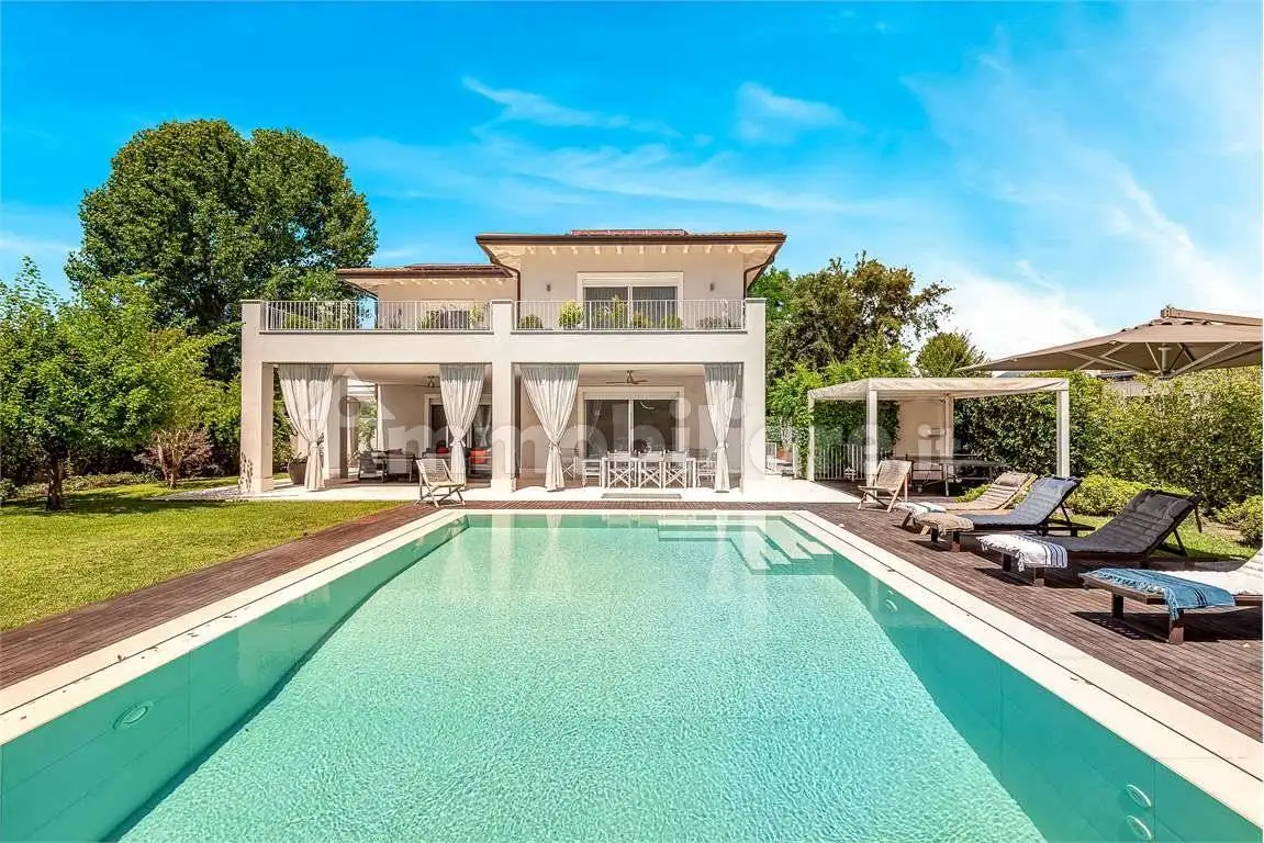 Villa in affitto a Forte dei Marmi