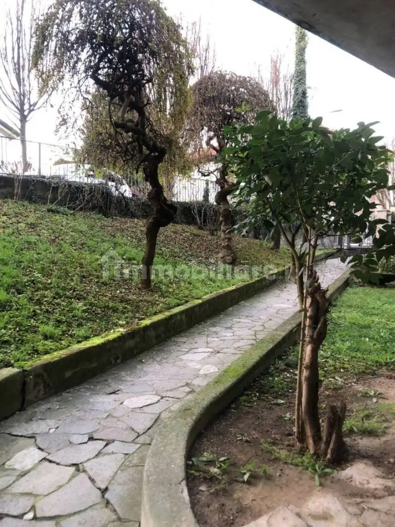 Trilocale salita Sant'Anna 102/b, Valentino, Casale Monferrato - foto 3