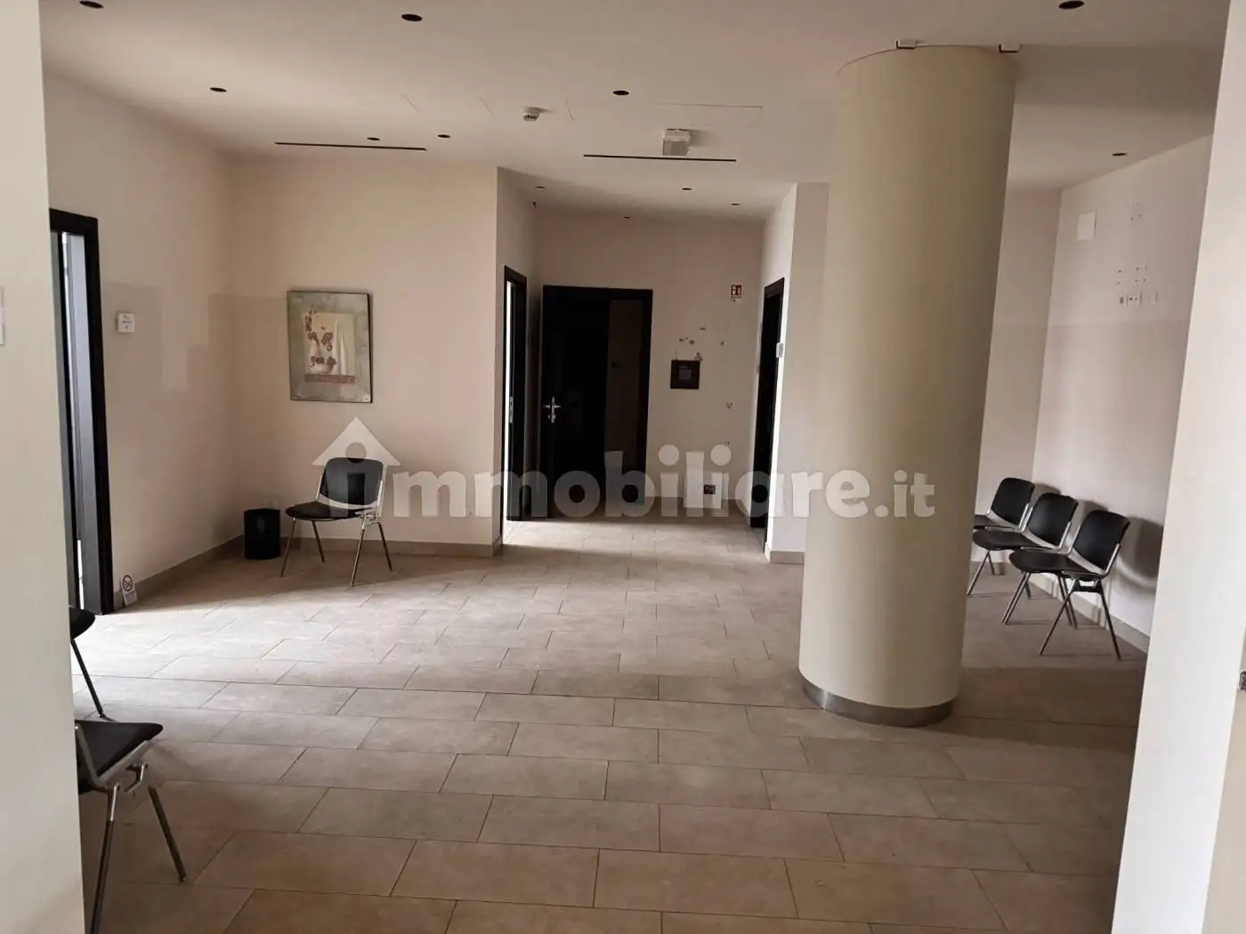 Palazzo - Edificio in Affitto - foto 5