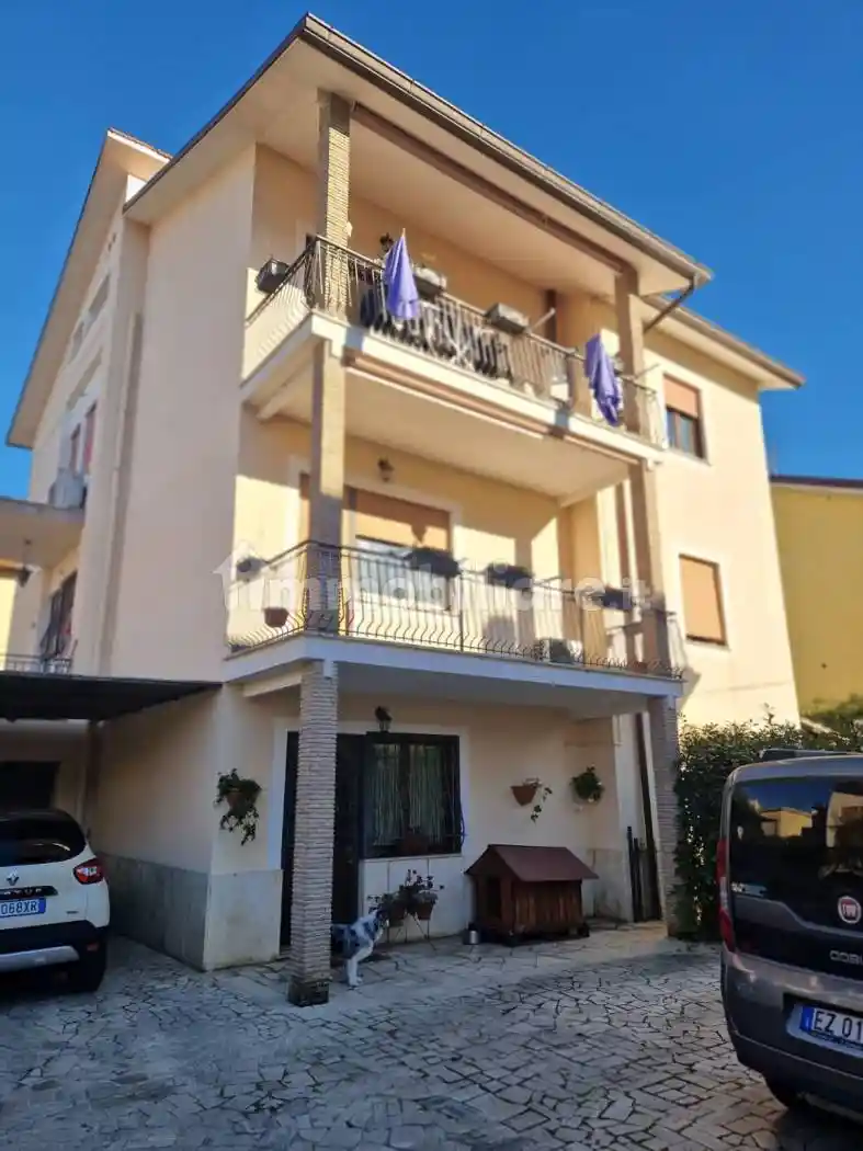 Trilocale viale 1 Maggio 24, Centro, Grottaferrata - foto 3