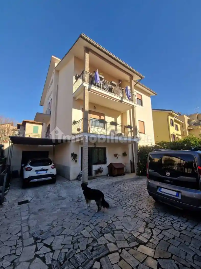 Trilocale viale 1 Maggio 24, Centro, Grottaferrata - foto 5