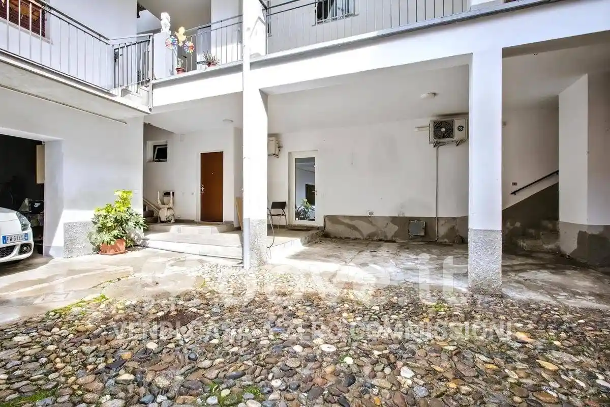 Quadrilocale via Italia 21, Centro, Carnago - foto 4