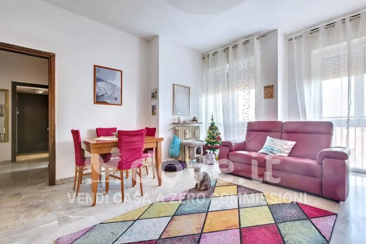 Bilocale via Milano 4, Area Lavanderie, Redecesio, Segrate - foto 2