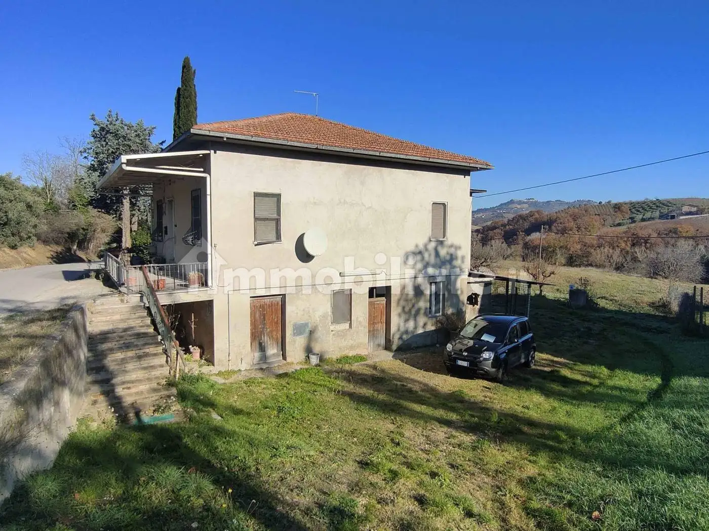 Rustico - Casale in vendita a Offida