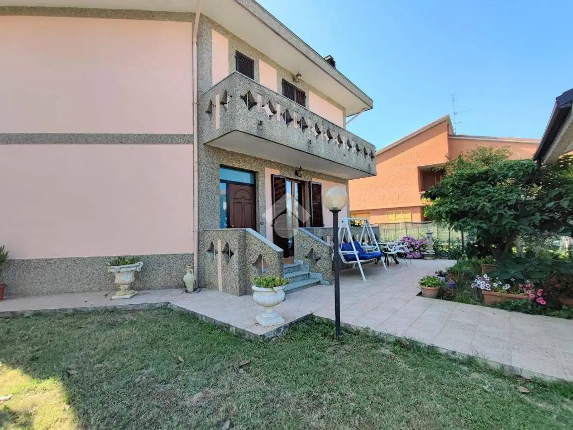 Villa in vendita a Viguzzolo