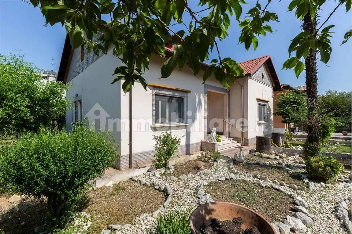 Villa in vendita a Chiaravalle