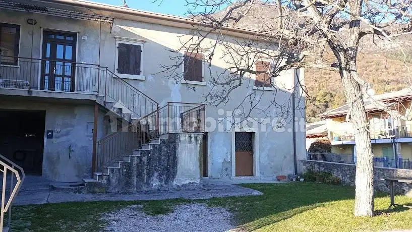 Terratetto unifamiliare via Aldo Moro 885, Rubiana, Caprino Veronese - foto 4