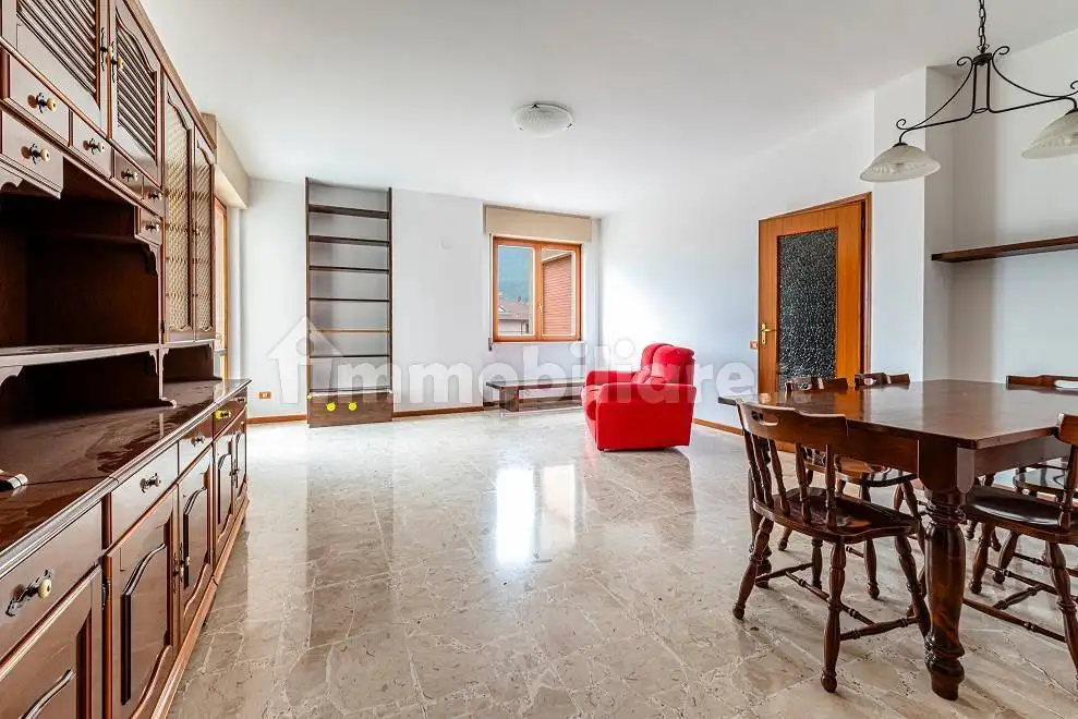 Trilocale via Giovanni Giolitti 5, Centro, Albino - foto 4