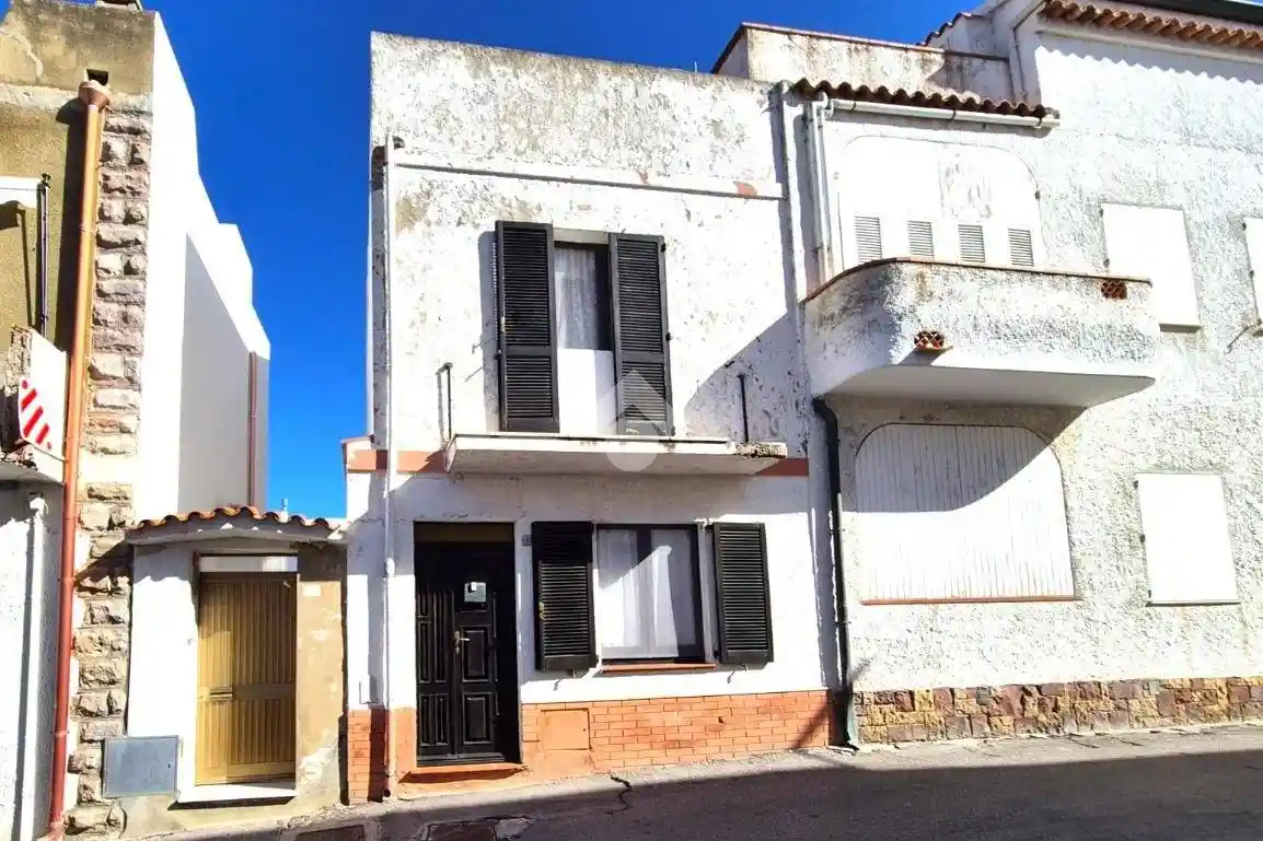 Quadrilocale via Savoia 11, Centro, Calasetta - foto 2