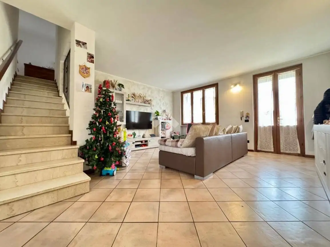 Villetta a schiera in vendita a Castelleone