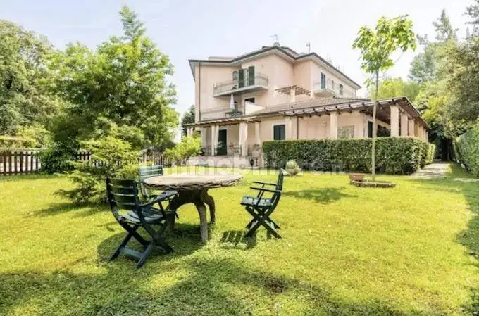 Appartamento in vendita a Massa