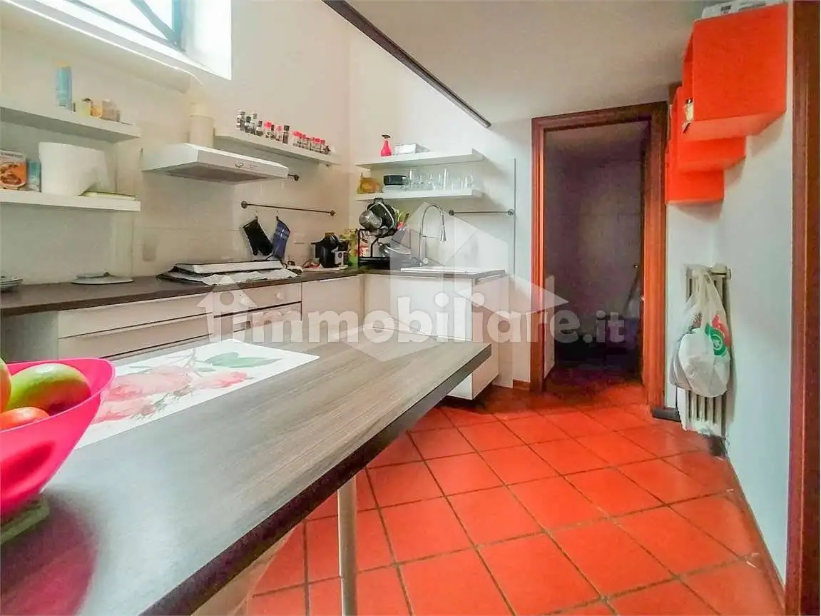 Bilocale buono stato, primo piano, Centro Storico, Reggio Emilia - foto 2