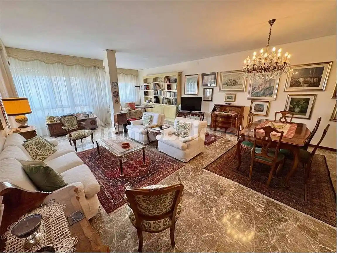 Appartamento quarto piano, Centro, Vittorio Veneto - foto 3