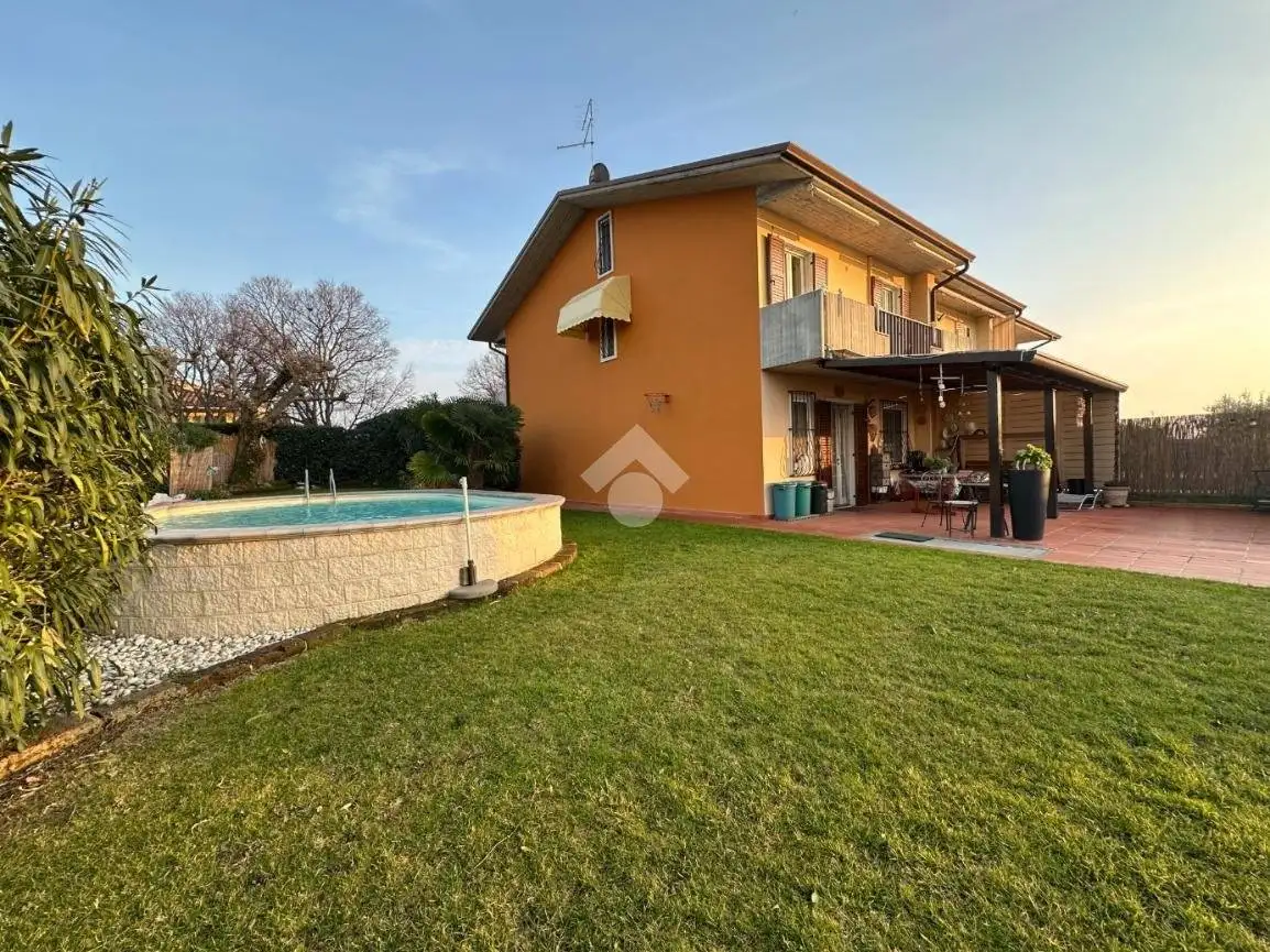 Villa in vendita a Bussolengo